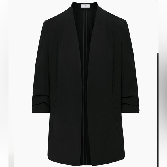 Aritzia Power Blazer - Picture 6 of 16